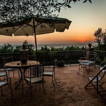 Bed & Breakfast Donnasilia 3*