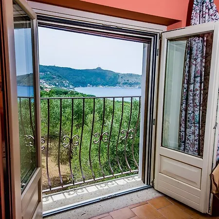 Bed & Breakfast Donnasilia 3*