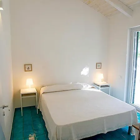 Bed & Breakfast Donnasilia 3*